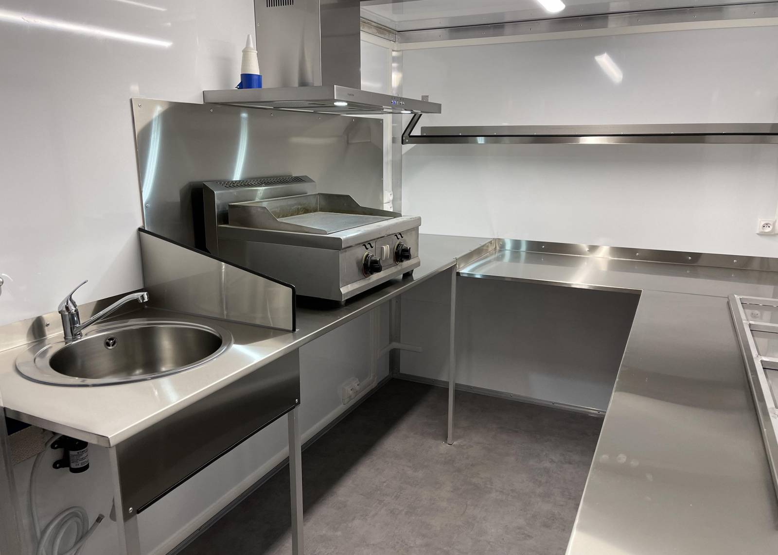 REMORQUE FOOD TRUCK FIRST COOK – Image 11