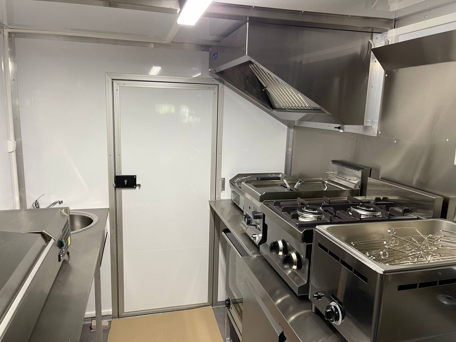 REMORQUE FOOD TRUCK ABSINTHE – Image 10